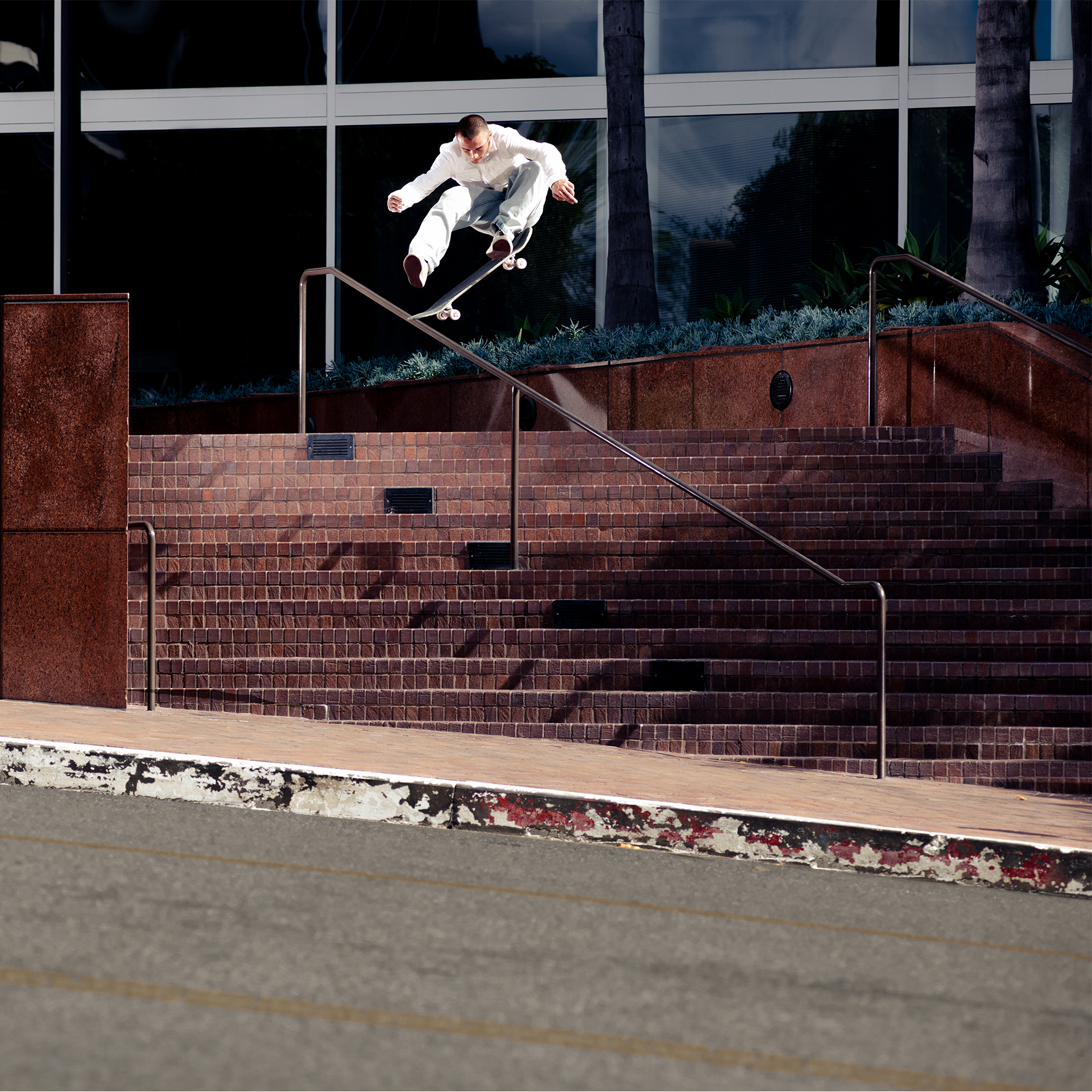 10-FRAME-CAROUSEL---SKATE_WINNER_04