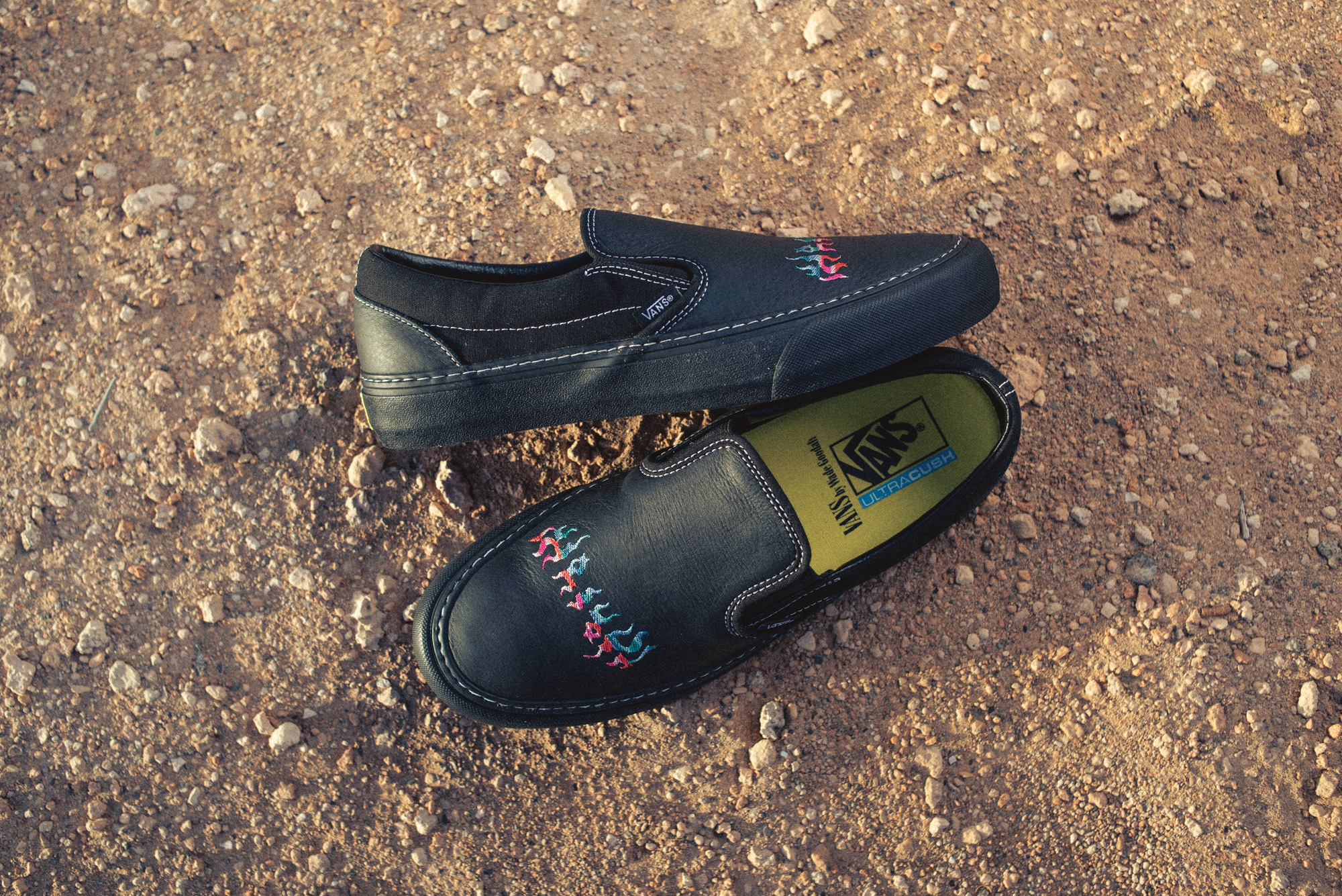 FA21_Surf_ClassicSlip-OnSF_WadeGoodall_VN0A3MUCN3H_Blk_Pair_DSC_4332