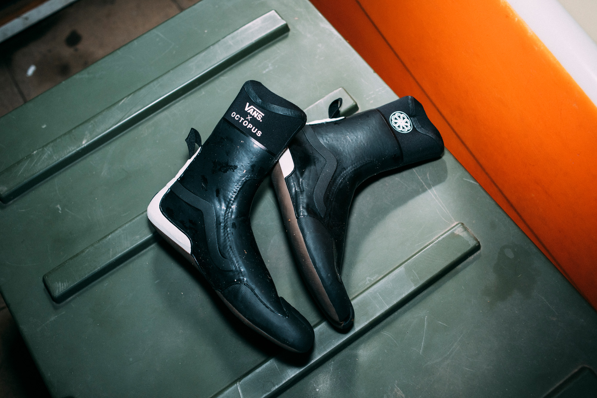 FA21_Surf_SurfBootHiST3mm_Octopus_VN0A5KY9A1T_BlkMrsh_Pair-ColorEdit_14