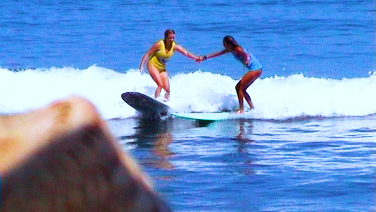 Duct Tape.00_04_00_03.Still024