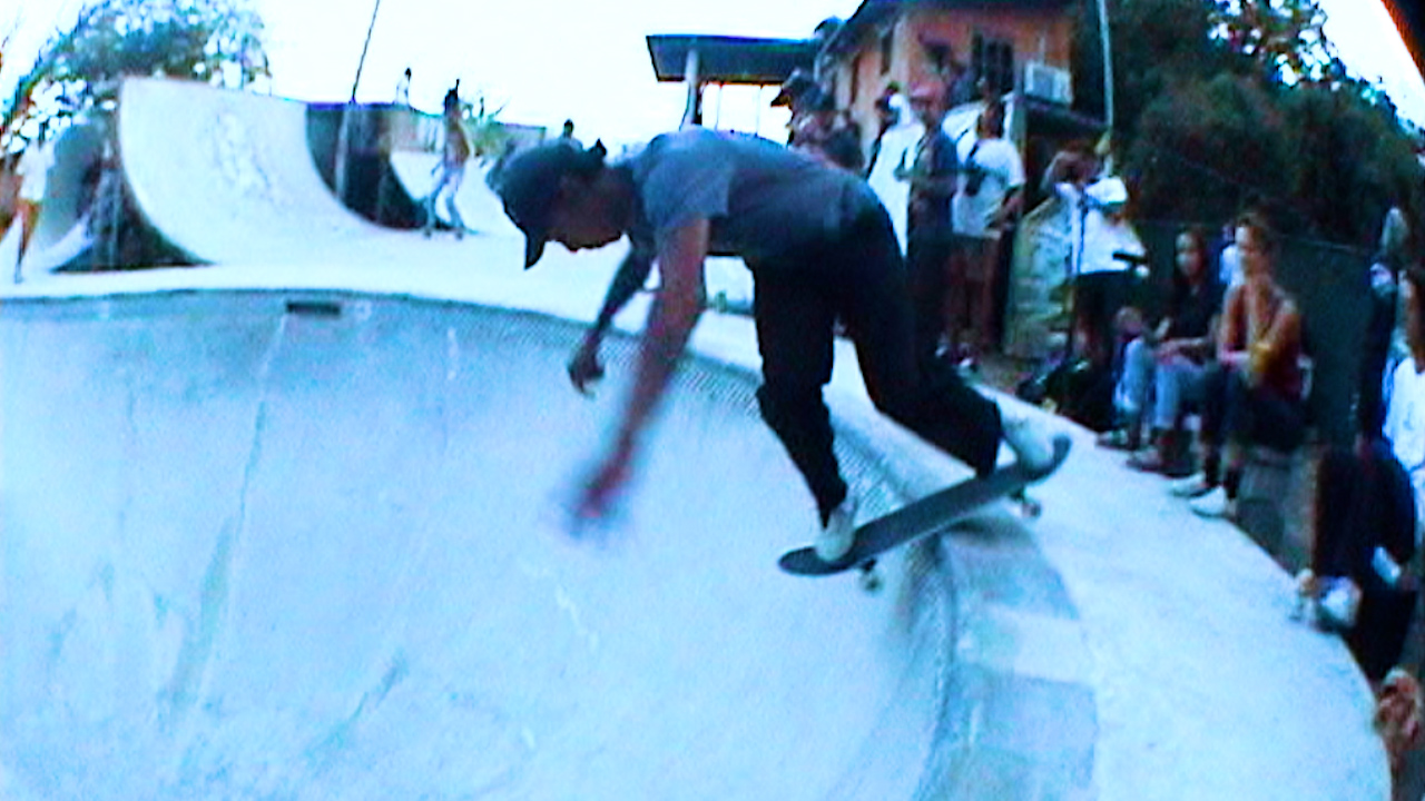 Duct Tape.00_10_40_18.Still045