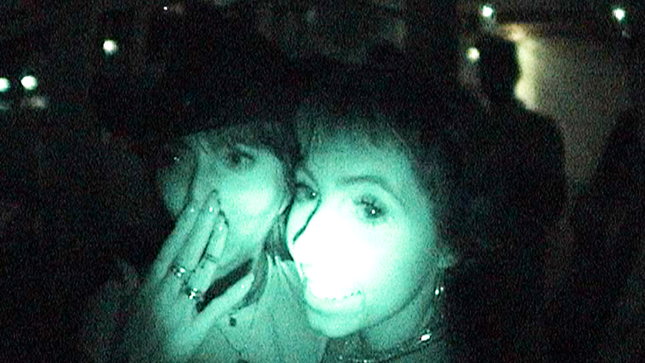 Duct Tape.00_22_43_22.Still053