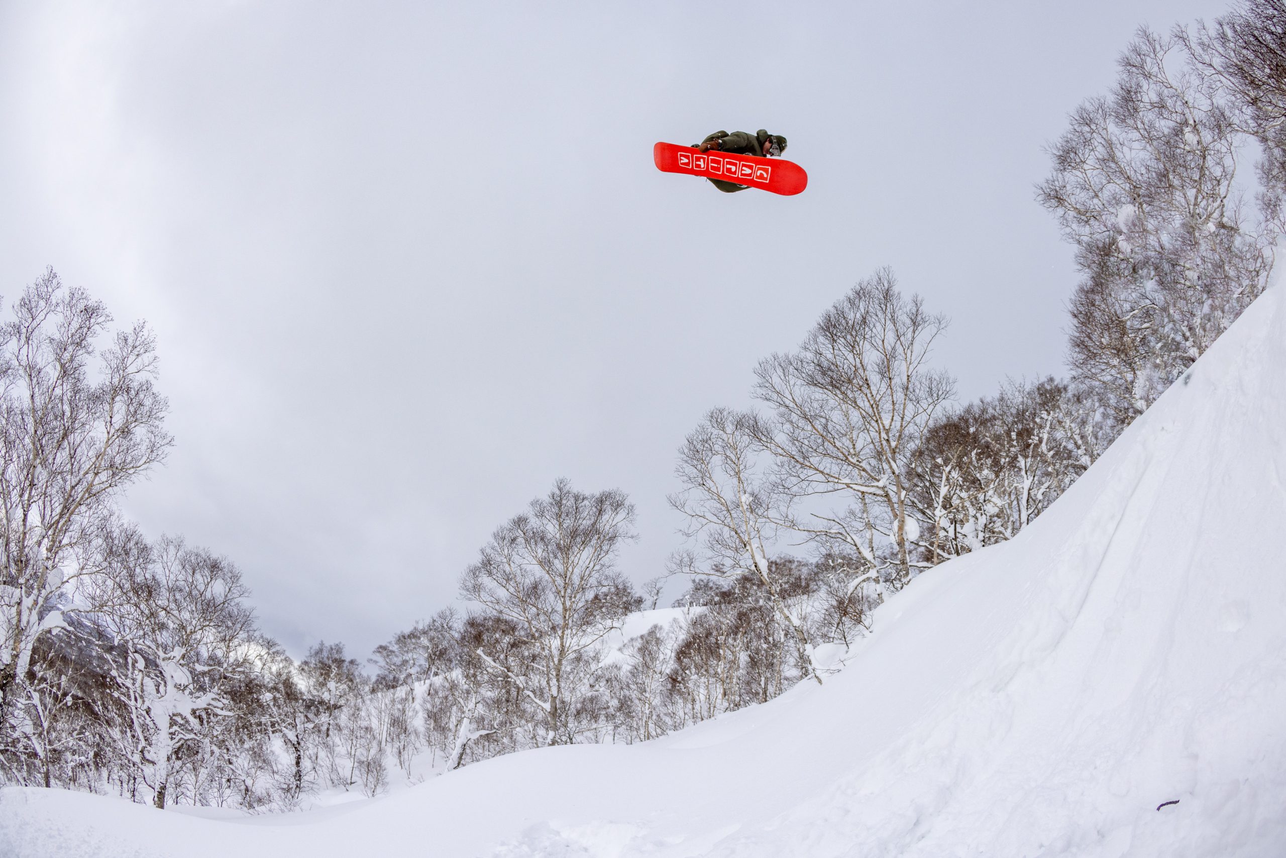 ARTHUR_LONGO_JAPAN_SOCIAL_SUNBUM_PERLY-2190