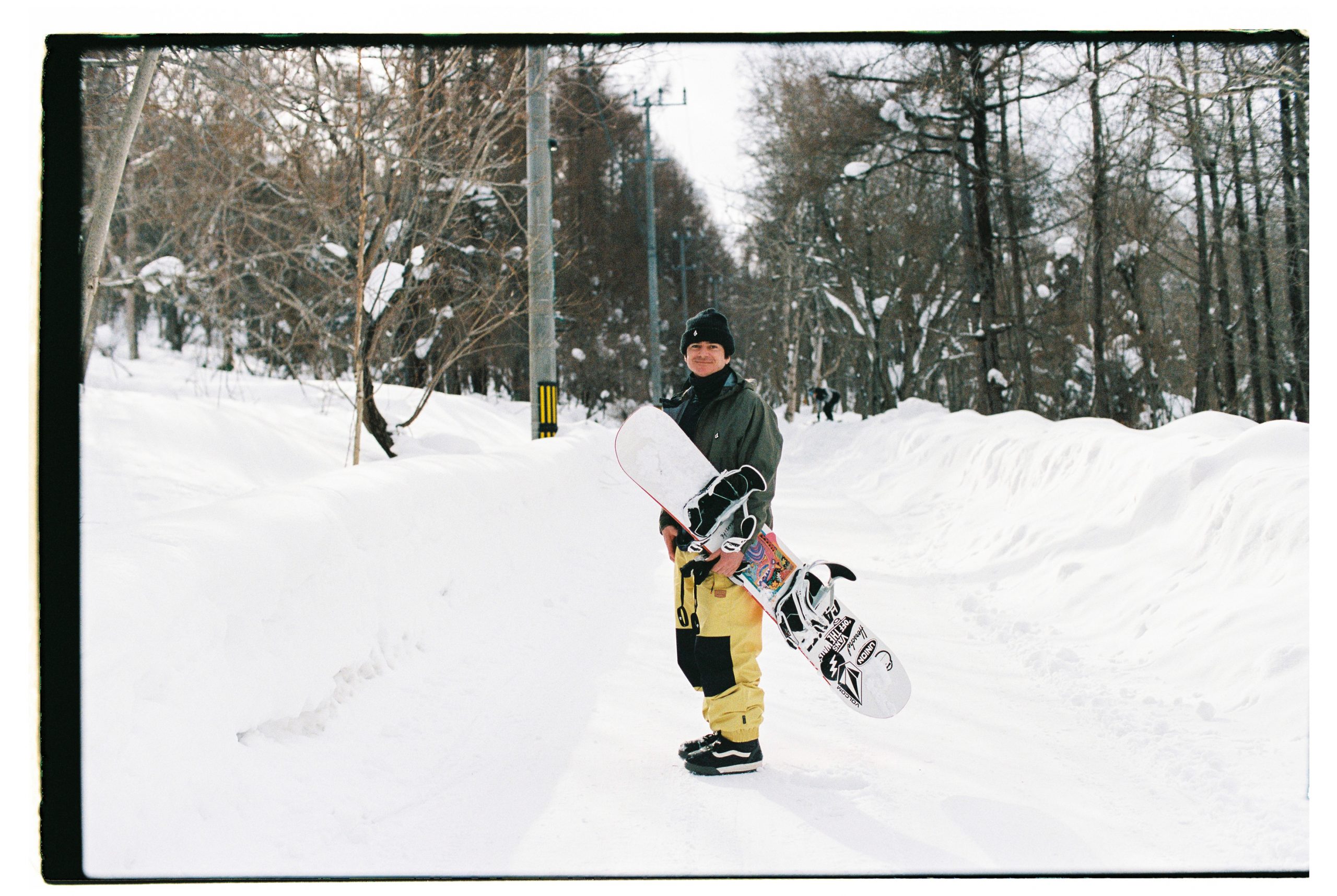 ARTHUR_LONGO_JAPAN_SOCIAL_SUNBUM_PERLY-37